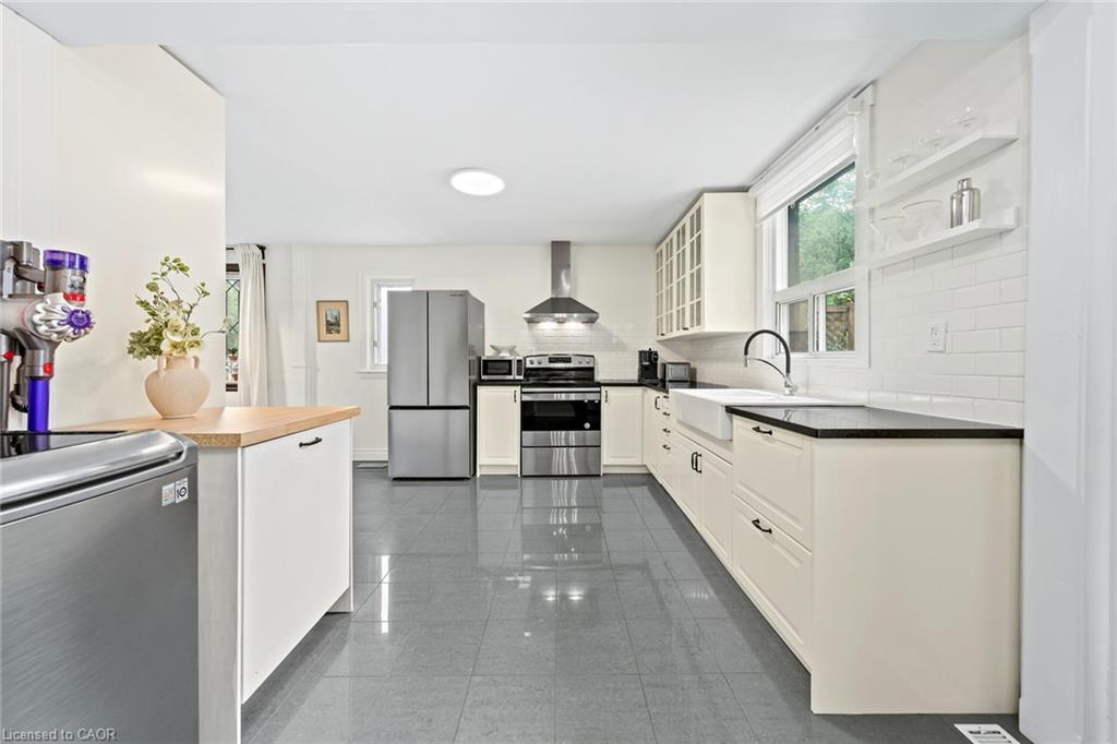22 Arkledun Avenue Property Photo 11