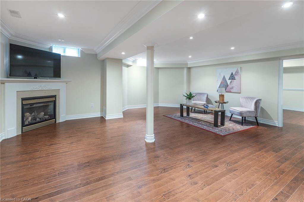 151 Moore Crescent Property Photo 29