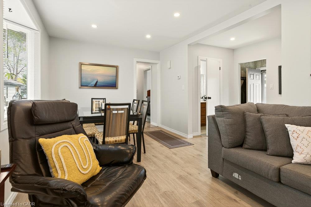 259 Metcalfe Street N Property Photo 6