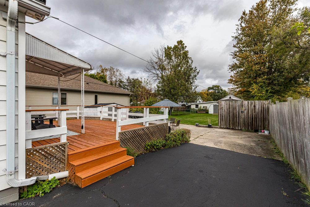 259 Metcalfe Street N Property Photo 28
