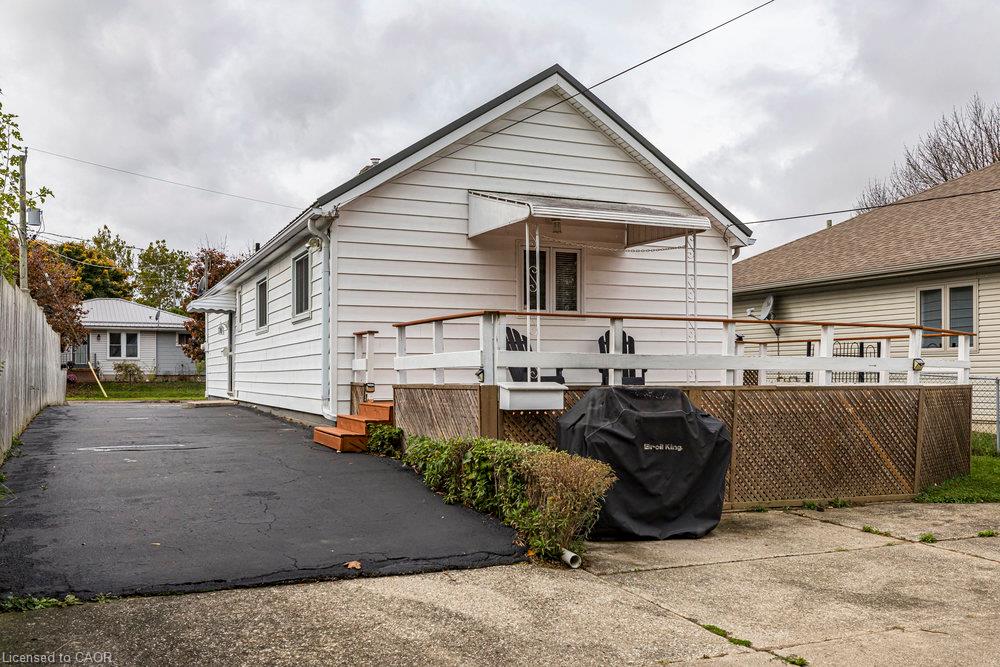 259 Metcalfe Street N Property Photo 31