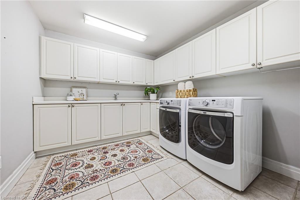 7 Colonial Crescent Property Photo 25