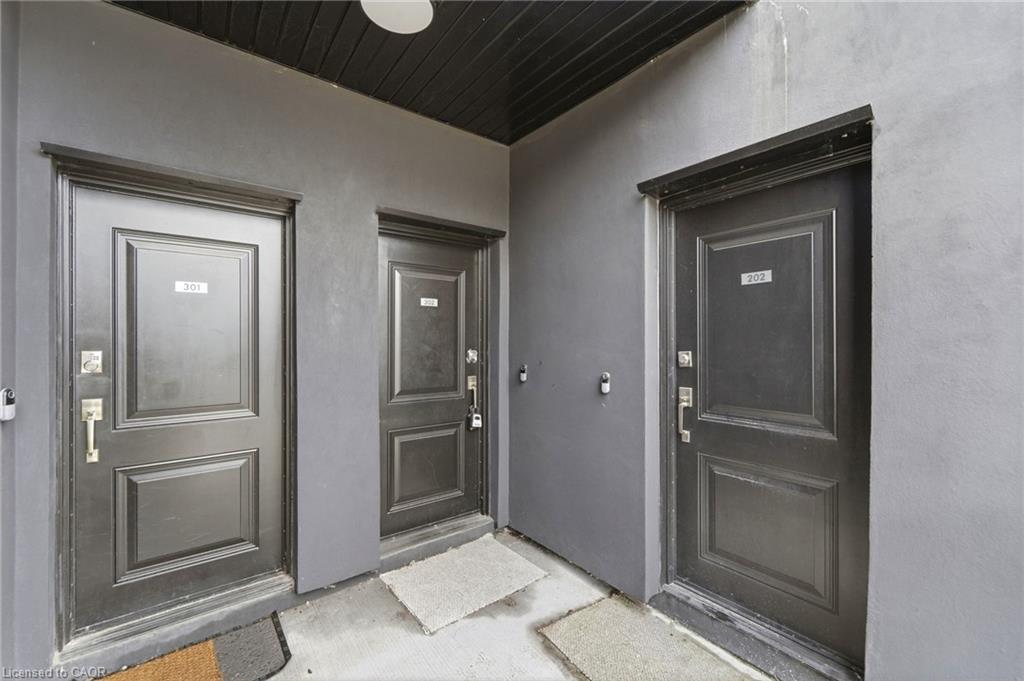 302-7277 Wilson Crescent Property Photo 4
