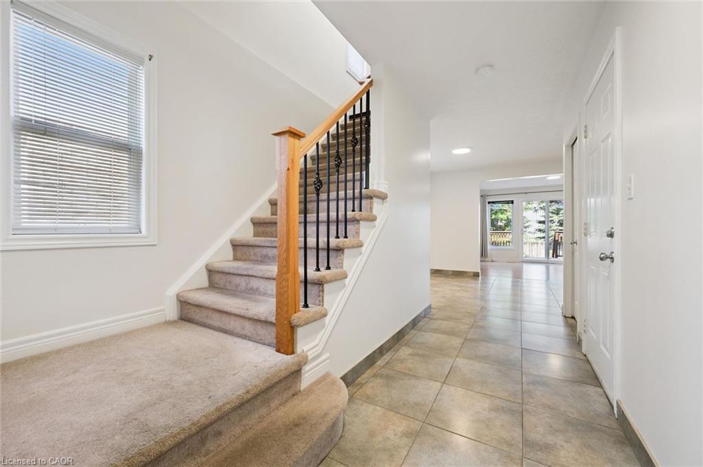 516 Dansbury Drive Property Photo 6