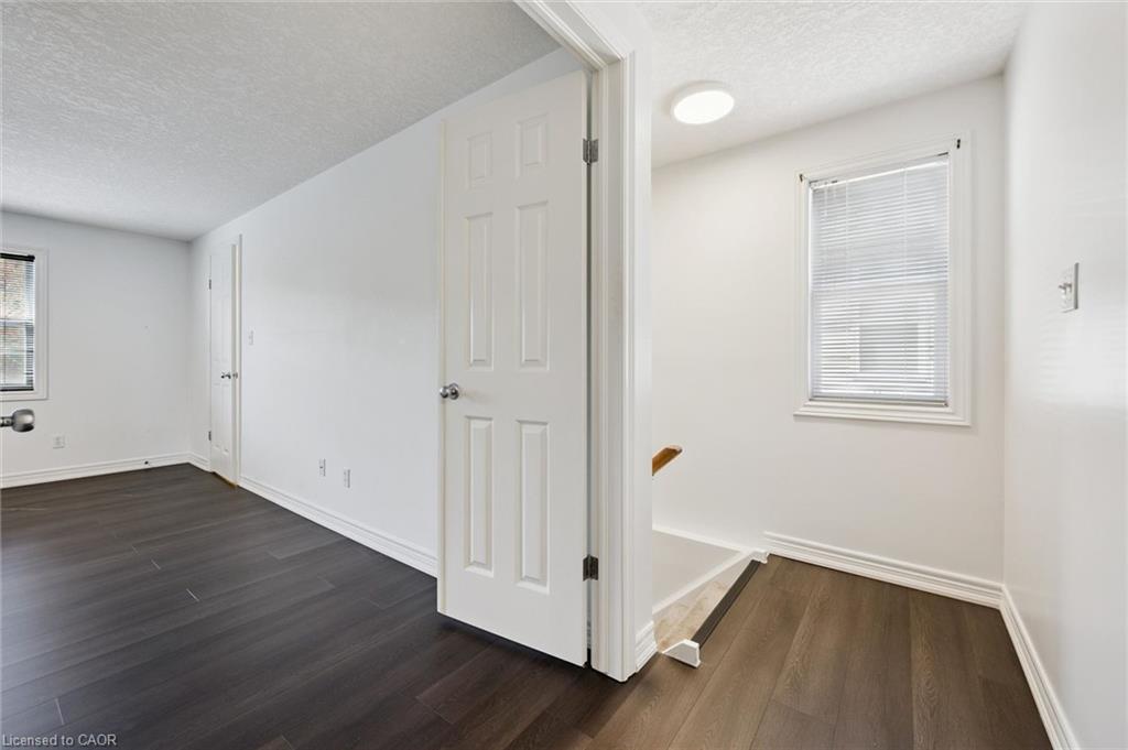 516 Dansbury Drive Property Photo 12