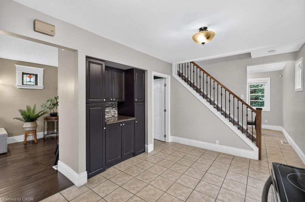 50 Wexford Avenue S Property Photo 13