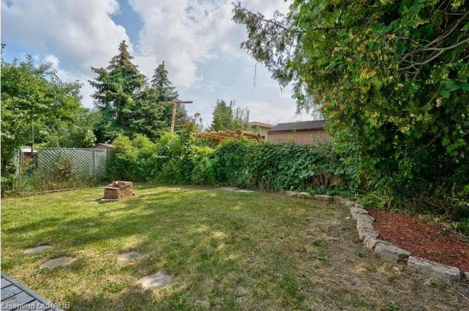 790 Stone Church Road E Property Photo 10