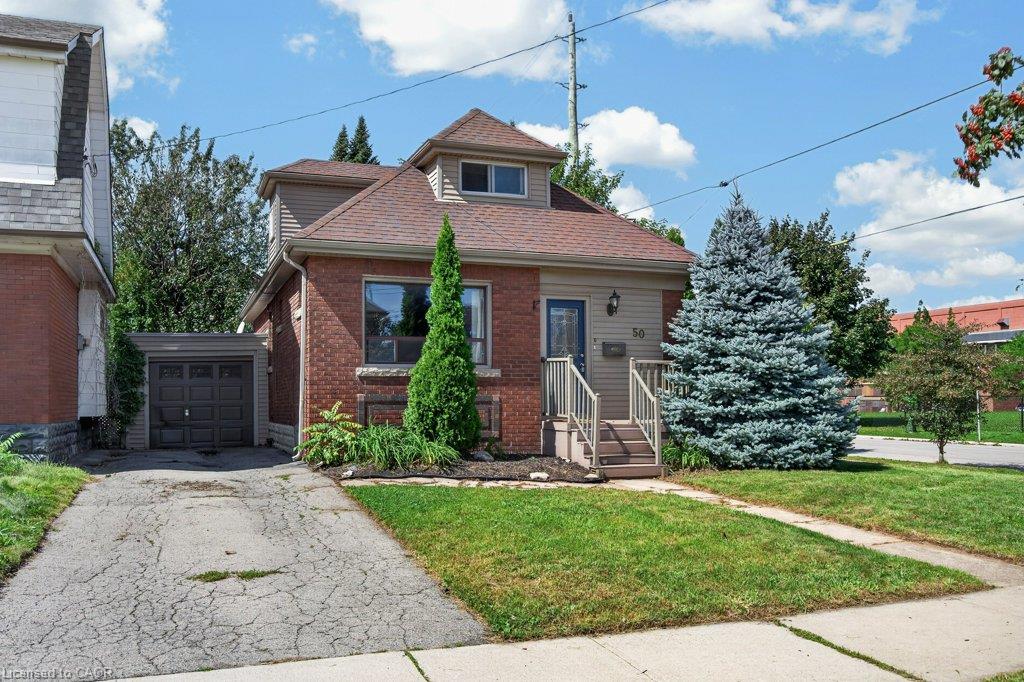 50 Wexford Avenue S Property Photo 1