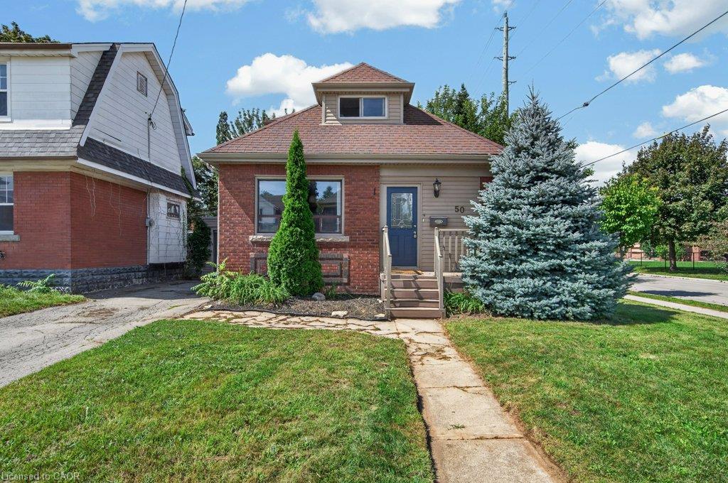 50 Wexford Avenue S Property Photo 2