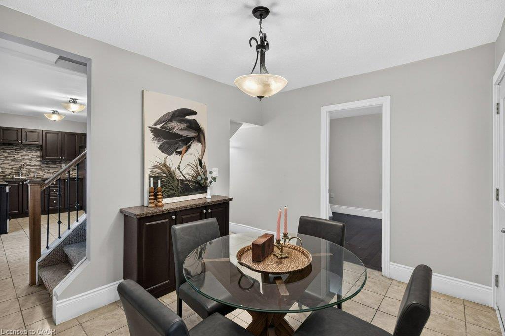 50 Wexford Avenue S Property Photo 17