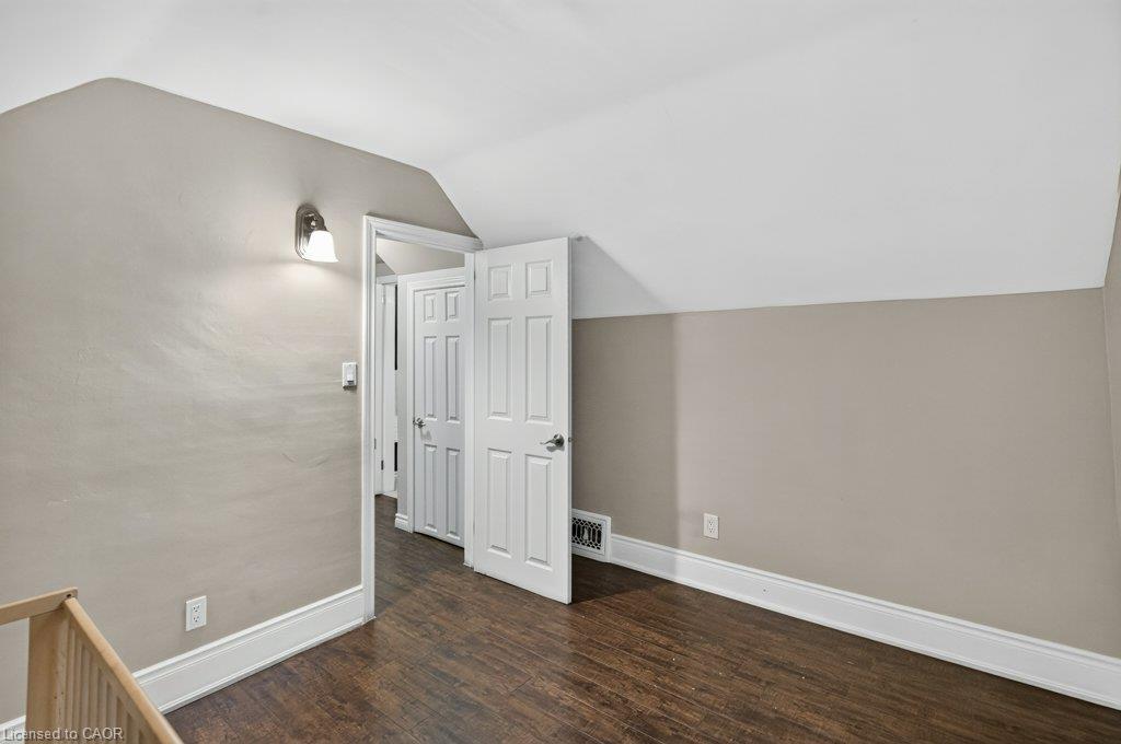 50 Wexford Avenue S Property Photo 30