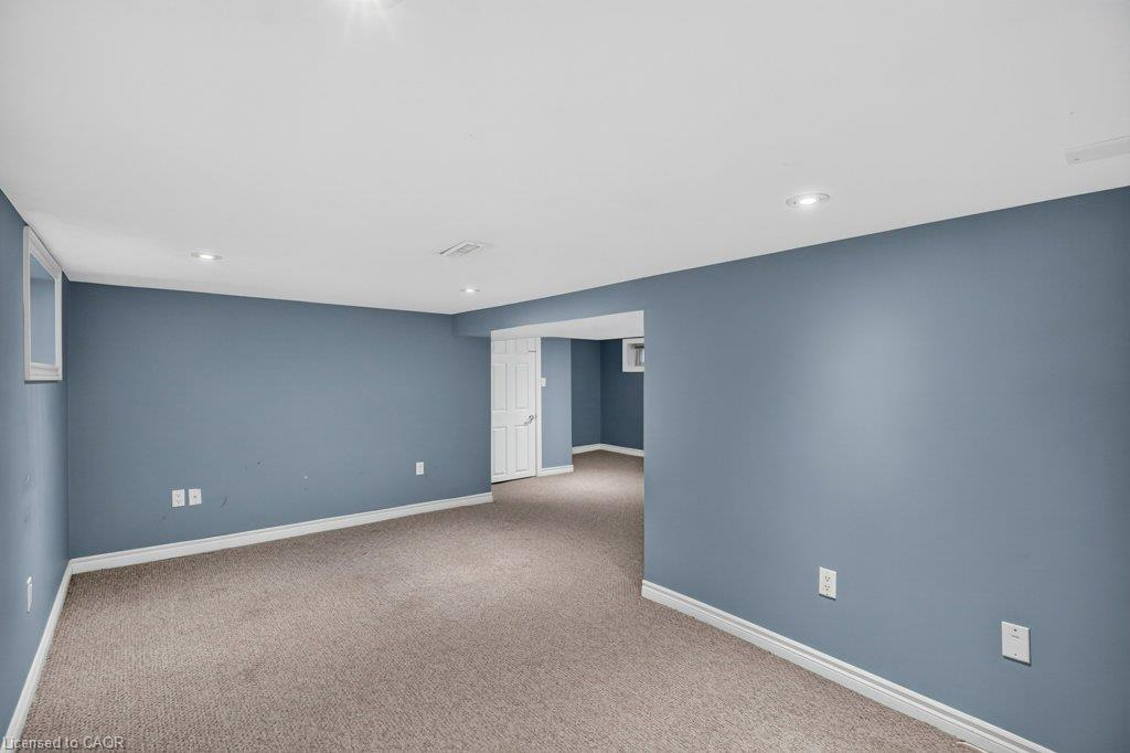 50 Wexford Avenue S Property Photo 33
