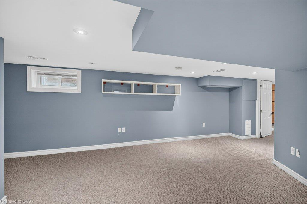50 Wexford Avenue S Property Photo 36