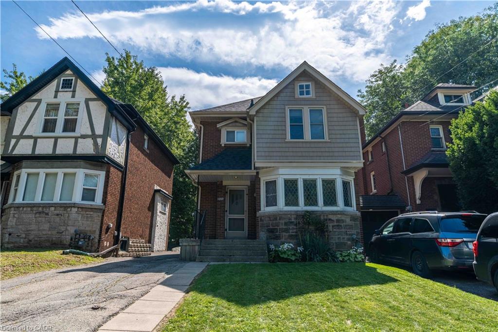 1257 King Street W
