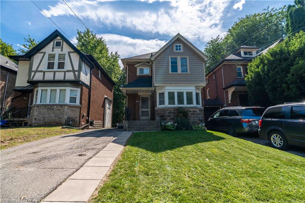 1257 King Street W Property Photo 4