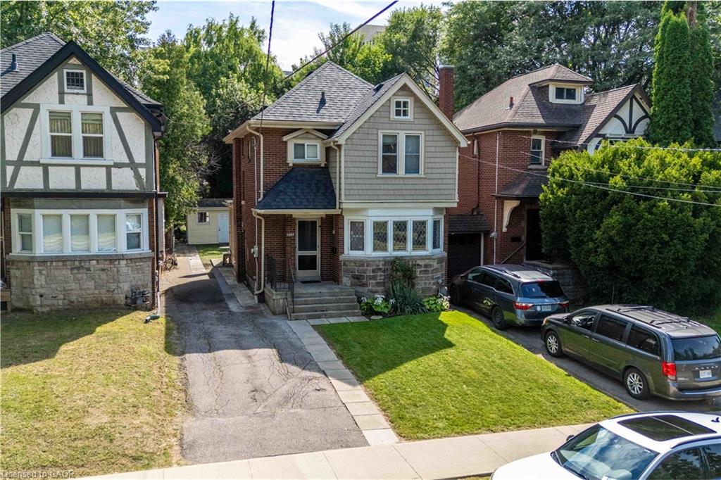1257 King Street W Property Photo 5