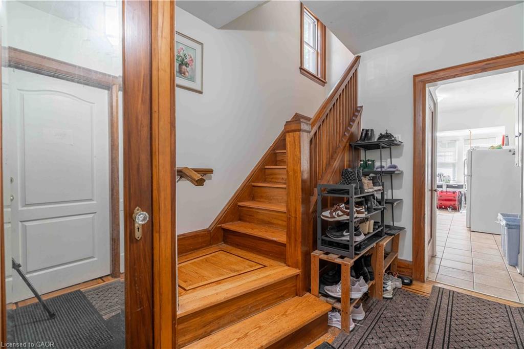 1257 King Street W Property Photo 7