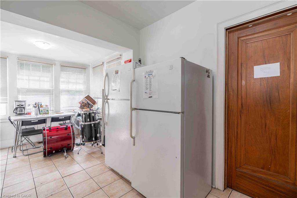 1257 King Street W Property Photo 10