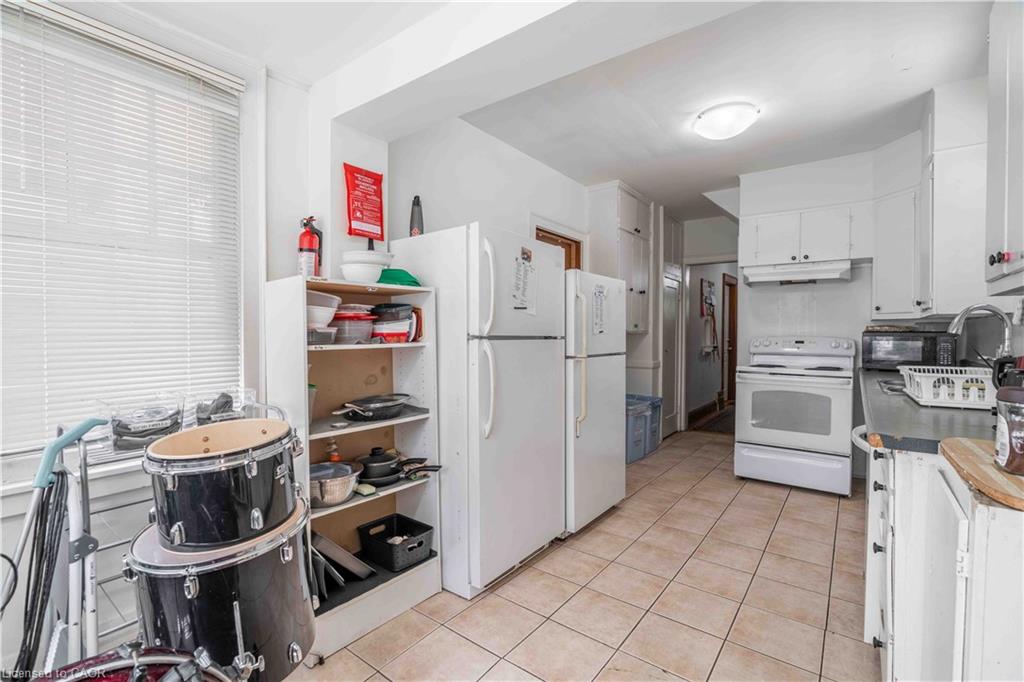 1257 King Street W Property Photo 11