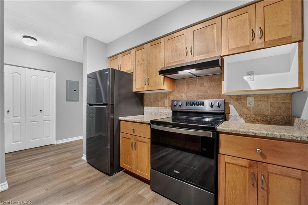 113-317 Lock Street W Property Photo 6