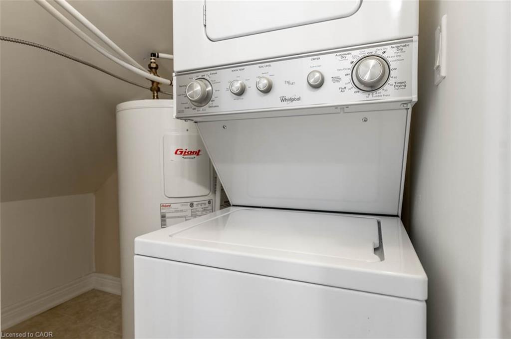201-174 Bronte Street S Property Photo 10