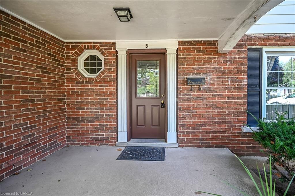 5 Rathbun Place Property Photo 4