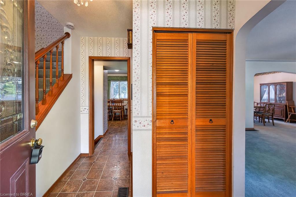 5 Rathbun Place Property Photo 5