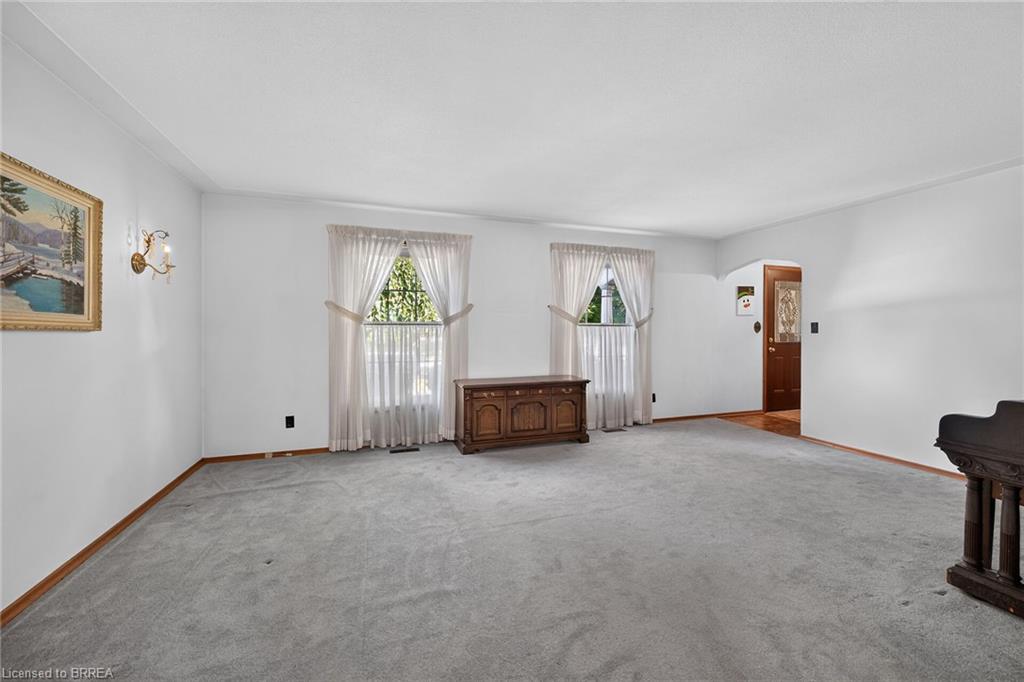 5 Rathbun Place Property Photo 9