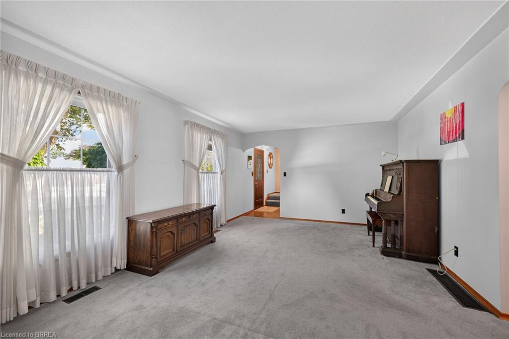 5 Rathbun Place Property Photo 10