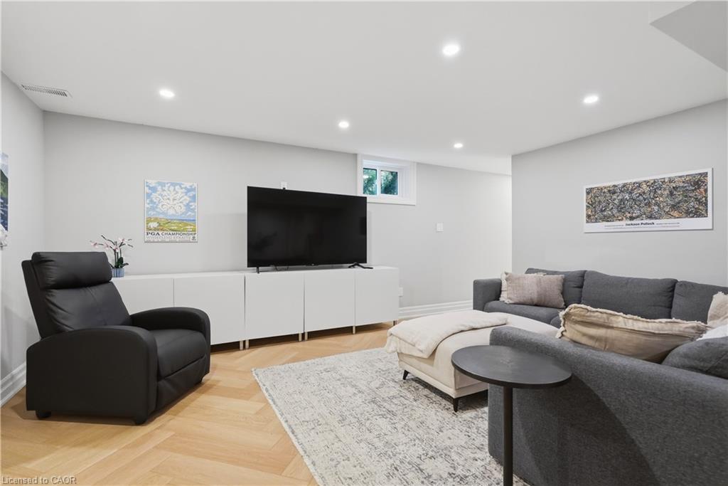 54 Mayfair Avenue Property Photo 34