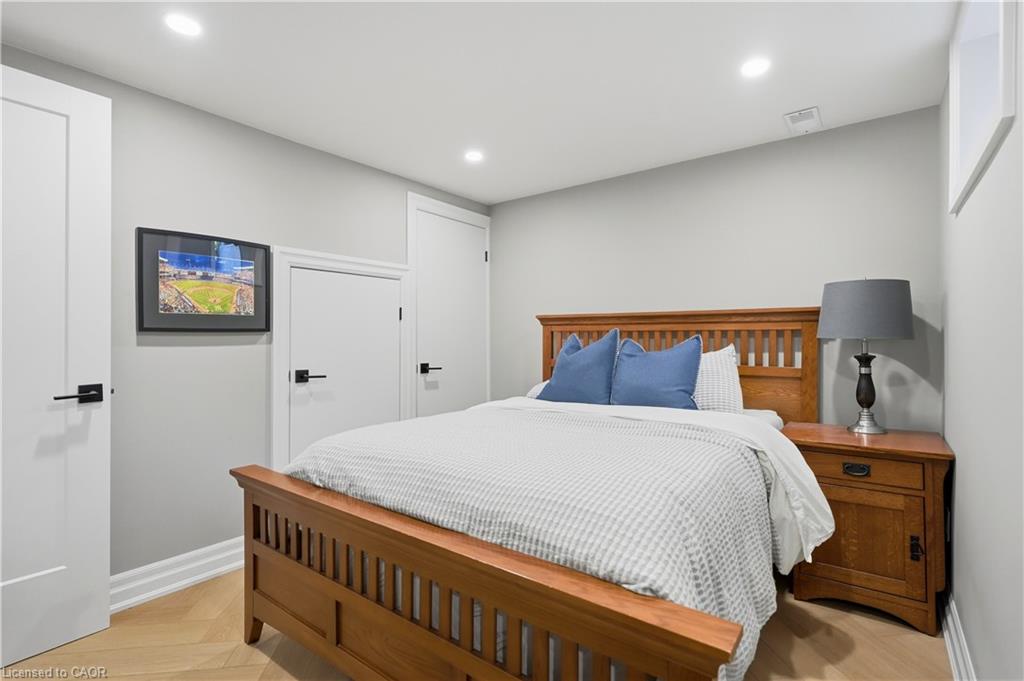 54 Mayfair Avenue Property Photo 36