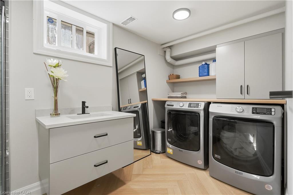 54 Mayfair Avenue Property Photo 39