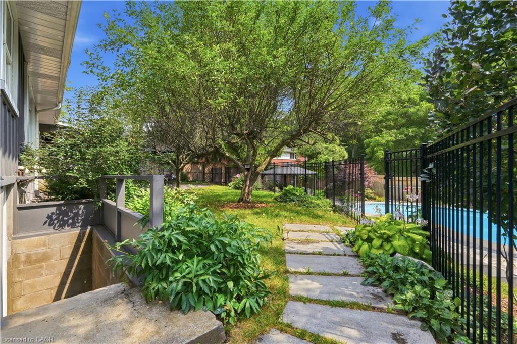 54 Mayfair Avenue Property Photo 49