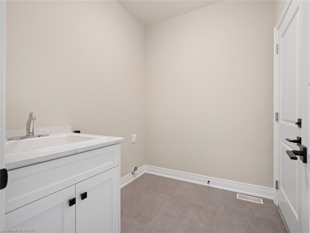 26 Austin Drive Property Photo 8