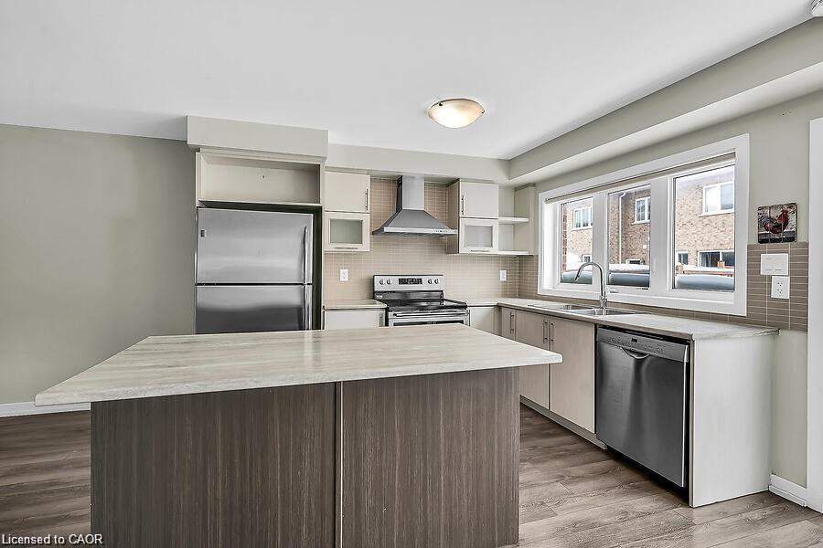 457 Queen Mary Drive Property Photo 13