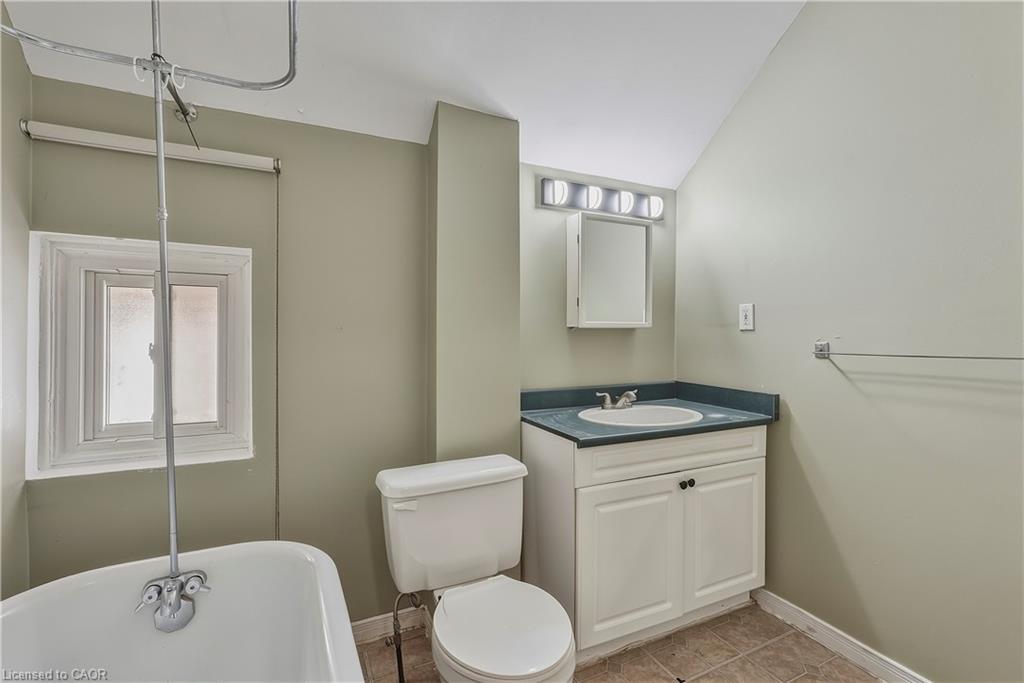 84 West Avenue S Property Photo 31