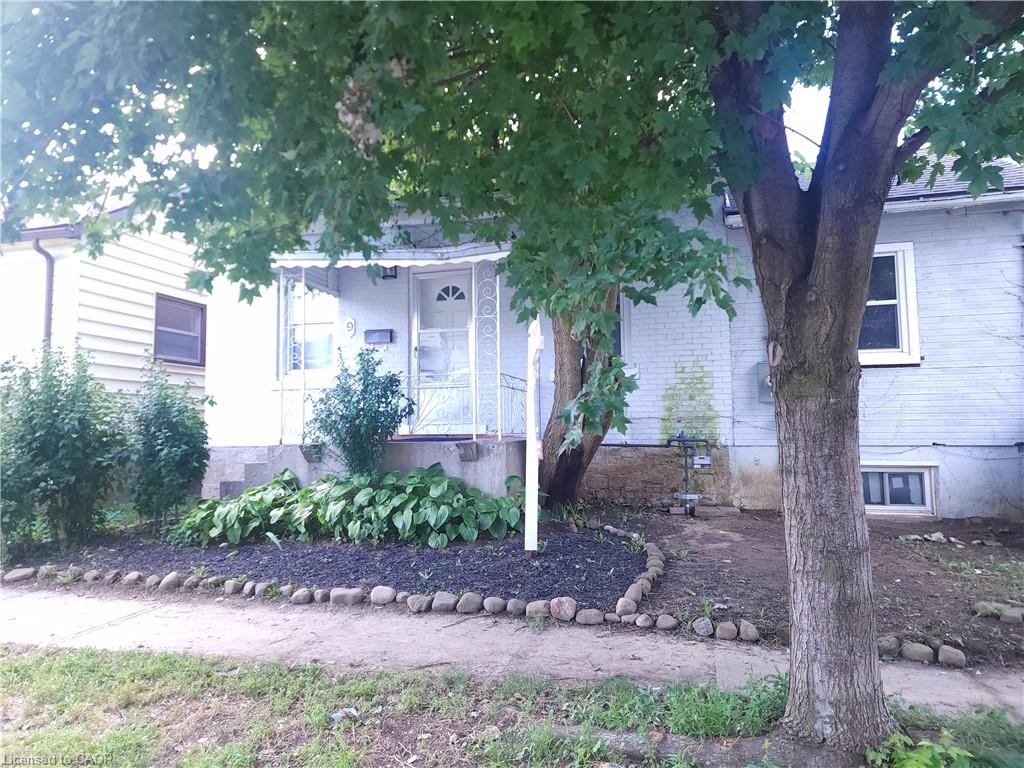 9 Woodland Avenue