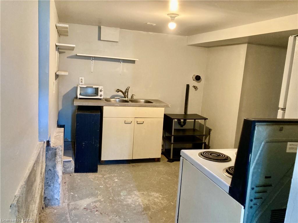 9 Woodland Avenue Property Photo 13