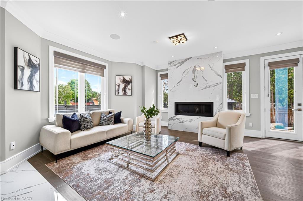 408 Seabourne Drive Property Photo 5