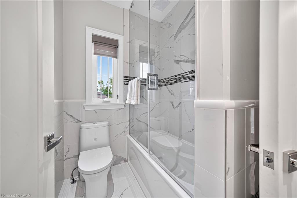 408 Seabourne Drive Property Photo 19