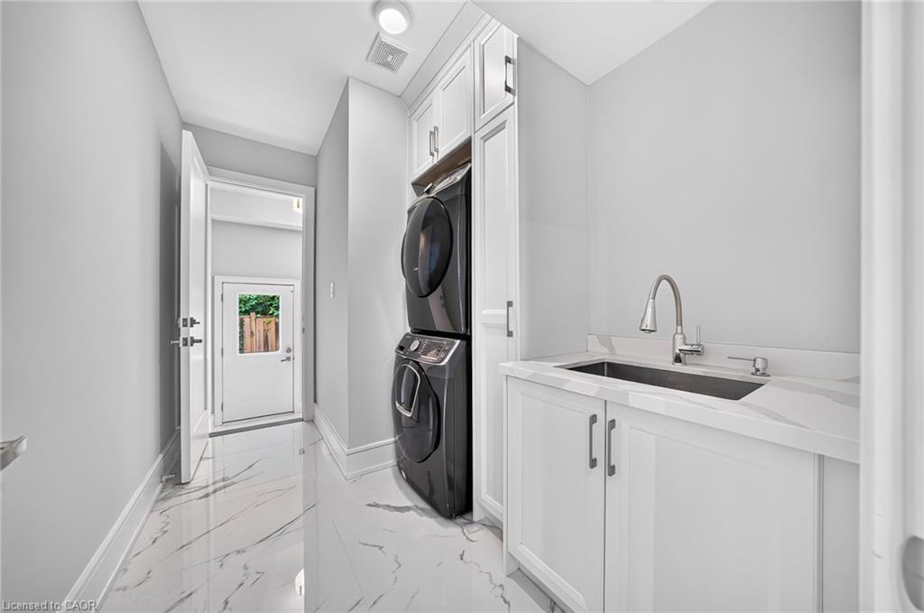 408 Seabourne Drive Property Photo 30
