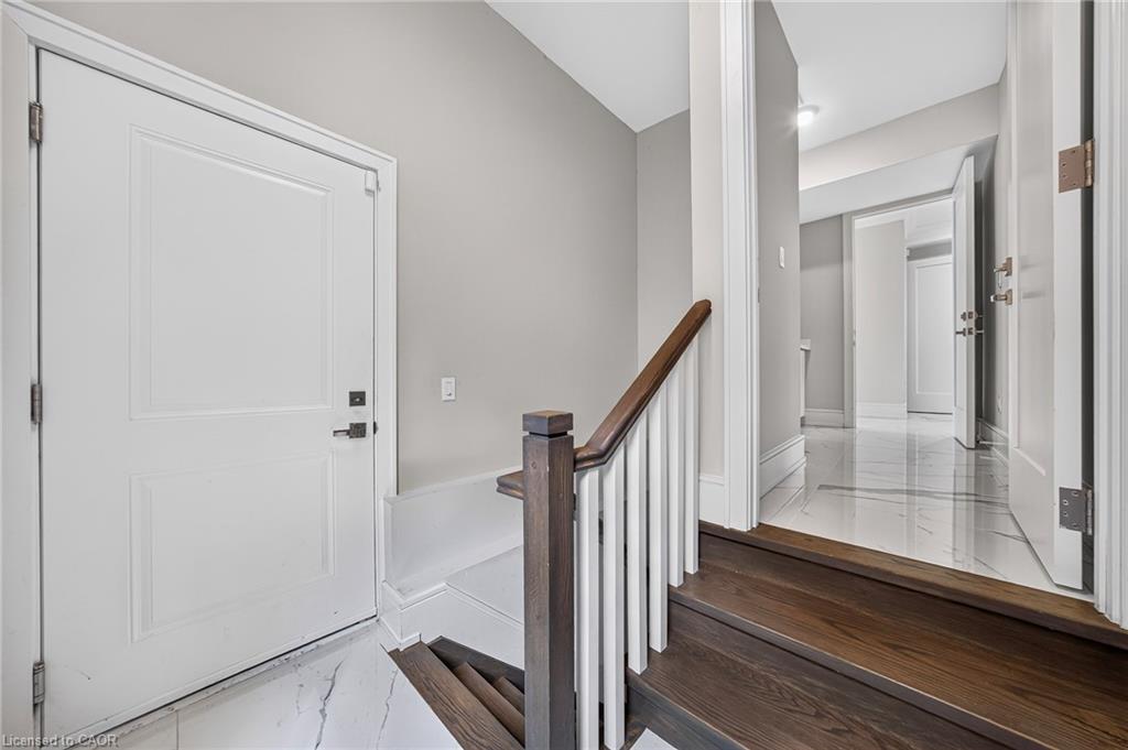 408 Seabourne Drive Property Photo 31