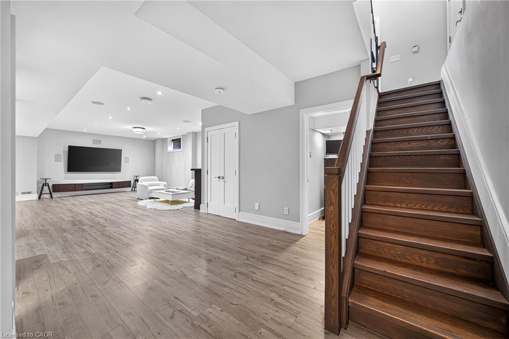 408 Seabourne Drive Property Photo 32