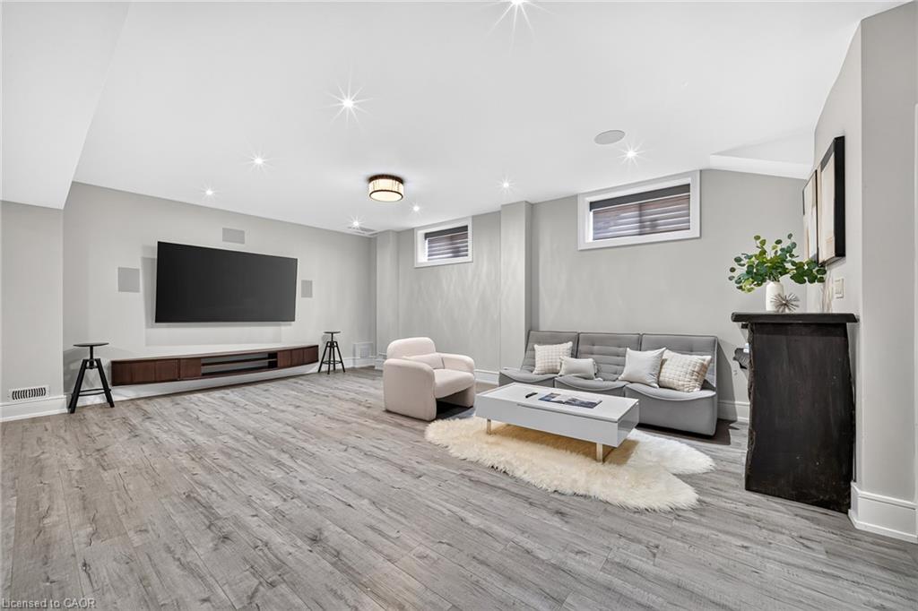 408 Seabourne Drive Property Photo 33