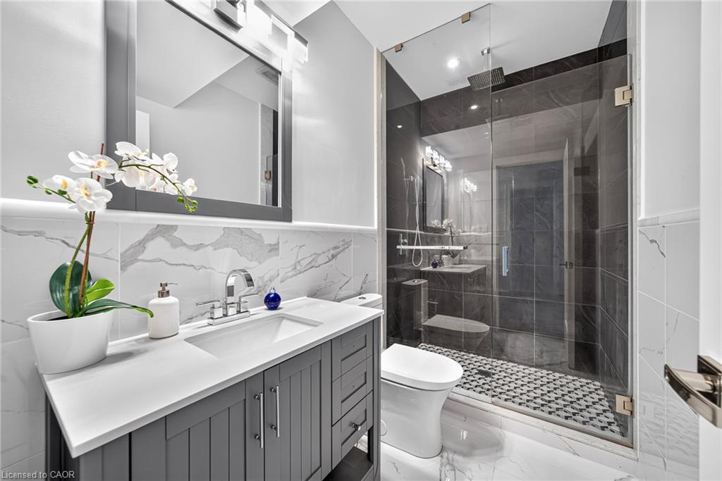 408 Seabourne Drive Property Photo 39