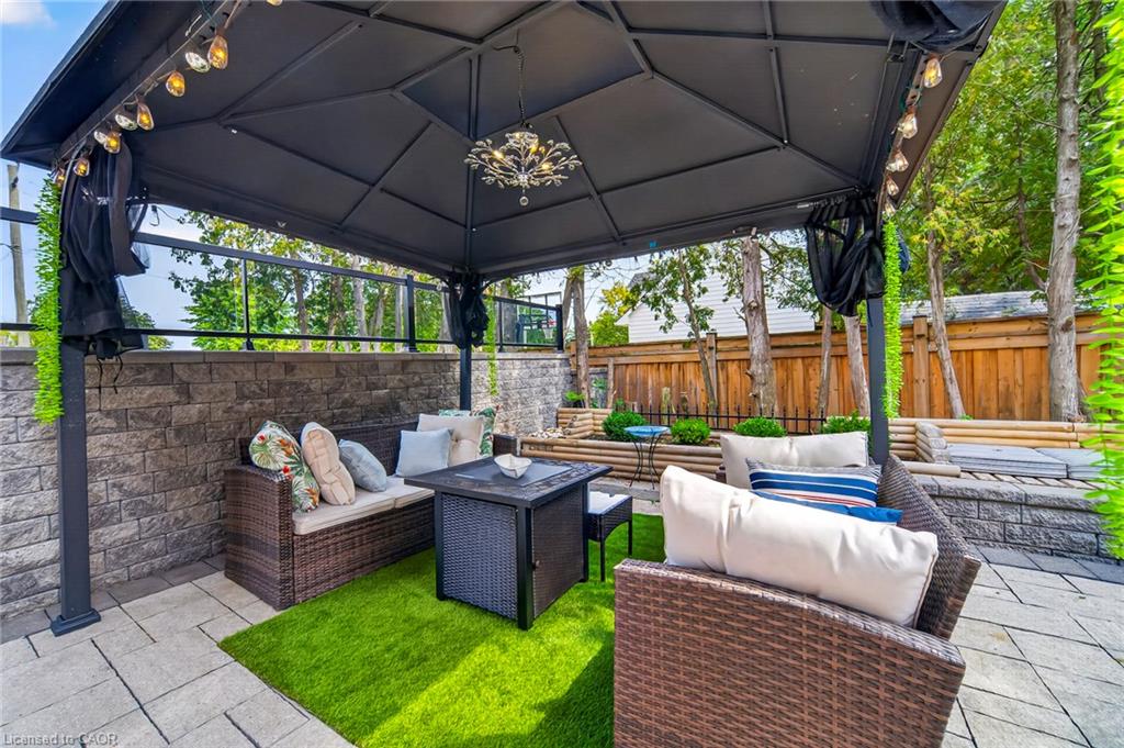 408 Seabourne Drive Property Photo 43