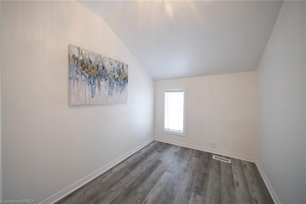 171 Drummond Street Property Photo 7