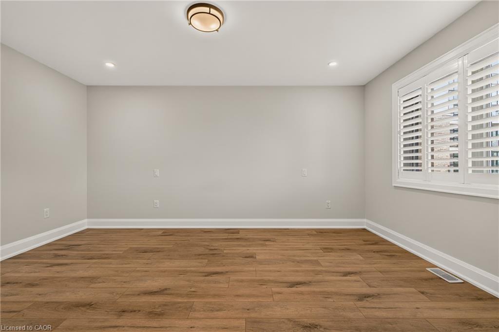 118 Springvalley Crescent Property Photo 28