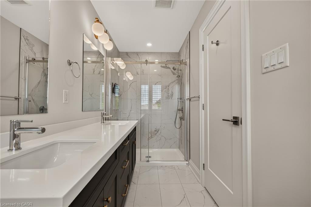 118 Springvalley Crescent Property Photo 32