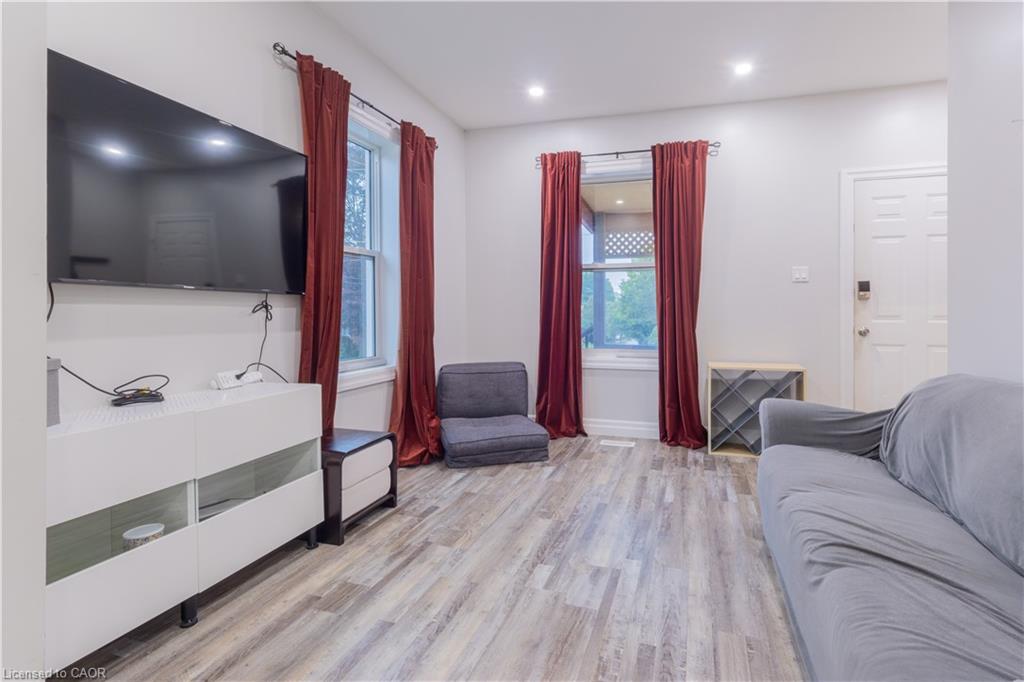 157 Dawson Street Property Photo 8